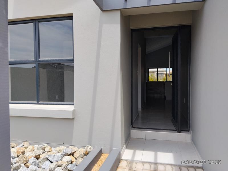 To Let 3 Bedroom Property for Rent in Paradise Coast Western Cape